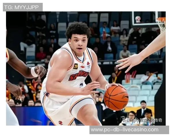 广东男篮对决上海莫兰德全力防守洛夫顿徐杰肩负重任悬念迭起引人关注